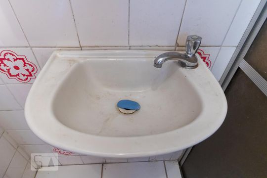 Detalhe banheiro de casa à venda com 2 quartos, 65m² em Jardim Maringá, São Paulo