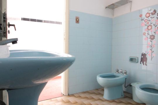 Banheiro de casa para alugar com 2 quartos, 110m² em Vila Baruel, São Paulo
