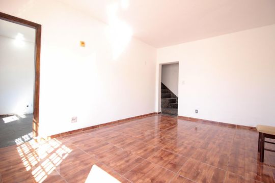 Sala de casa para alugar com 2 quartos, 110m² em Vila Baruel, São Paulo