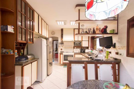 Cozinha de casa à venda com 5 quartos, 500m² em City América, São Paulo