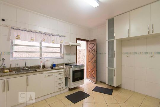 Casa à venda com 5 quartos, 255m² em Água Fria, São Paulo