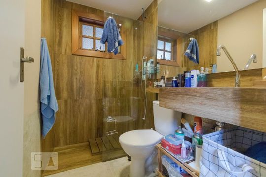 Banheiro de casa à venda com 1 quarto, 220m² em Jardim Itamarati, Campinas