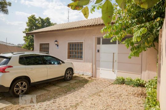 Fachada de casa à venda com 1 quarto, 220m² em Jardim Itamarati, Campinas