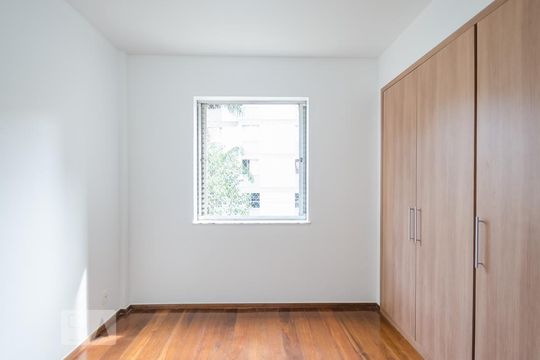 Suíte de apartamento para alugar com 3 quartos, 90m² em Cidade Jardim, Belo Horizonte