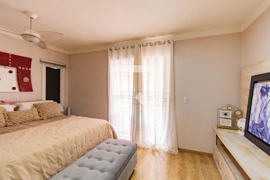 Quarto de casa à venda com 4 quartos, 400m² em Igara, Canoas