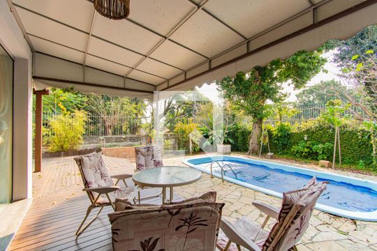Área comum de casa à venda com 4 quartos, 400m² em Igara, Canoas