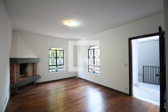 Sala de casa para alugar com 3 quartos, 200m² em Jardim Colombo, São Paulo