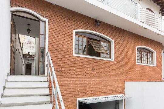 Garagem de casa à venda com 3 quartos, 130m² em Jardim Picolo, São Paulo