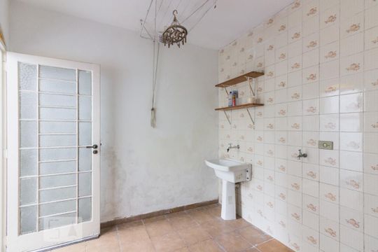 Área de Serviço de casa à venda com 3 quartos, 130m² em Jardim Picolo, São Paulo