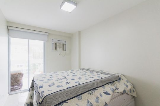 Quarto de apartamento para alugar com 2 quartos, 78m² em Barra da Tijuca, Rio de Janeiro