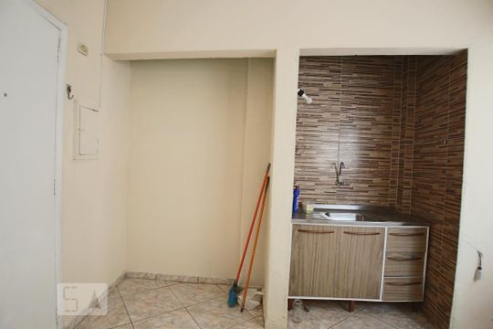 Sala de apartamento para alugar com 1 quarto, 24m² em Sé, São Paulo