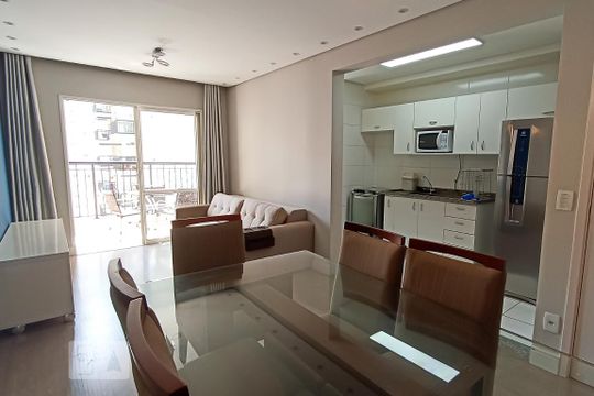Apartamento para alugar com 2 quartos, 69m² em Jardim Tupanci, Barueri