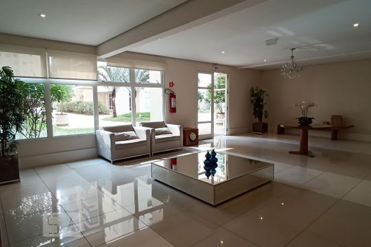 Hall de entrada de apartamento para alugar com 2 quartos, 69m² em Jardim Tupanci, Barueri