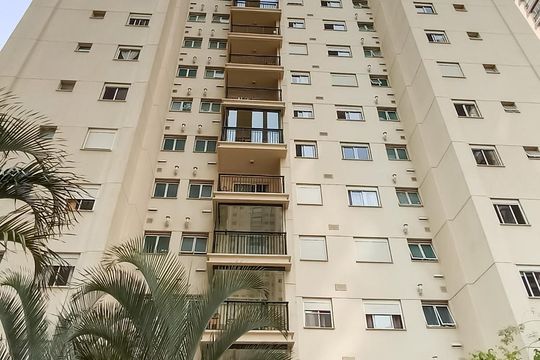 Fachada do bloco de apartamento para alugar com 2 quartos, 69m² em Jardim Tupanci, Barueri