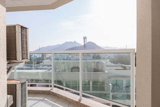 Varanda de kitnet/studio à venda com 1 quarto, 45m² em Jacarepaguá, Rio de Janeiro