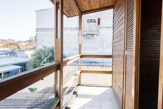 Sacada de casa à venda com 2 quartos, 60m² em Jardim Itu Sabará, Porto Alegre