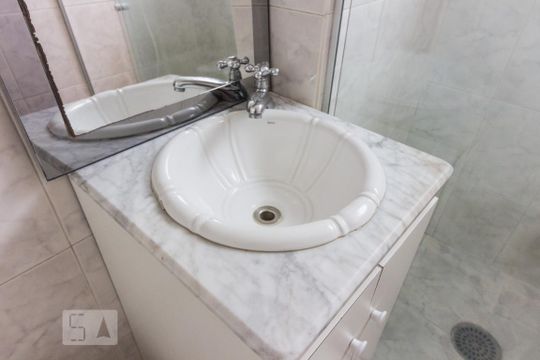 Banheiro de apartamento para alugar com 2 quartos, 51m² em Casa Verde, São Paulo