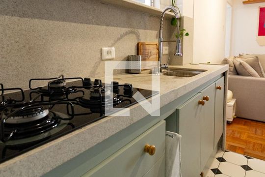 Cozinha de apartamento para alugar com 1 quarto, 50m² em Ipanema, Rio de Janeiro