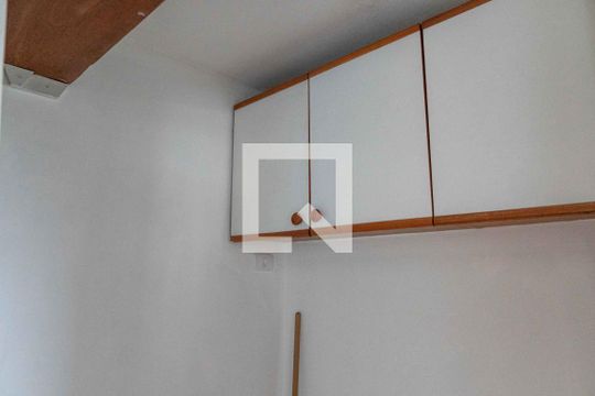 Quarto de Serviço de apartamento à venda com 3 quartos, 150m² em Ingá, Niterói