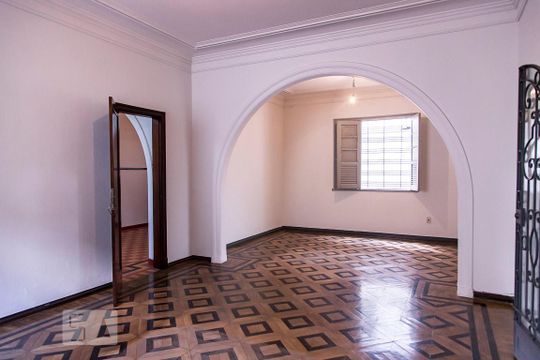 Casa à venda com 7 quartos, 350m² em Santo Agostinho, Belo Horizonte