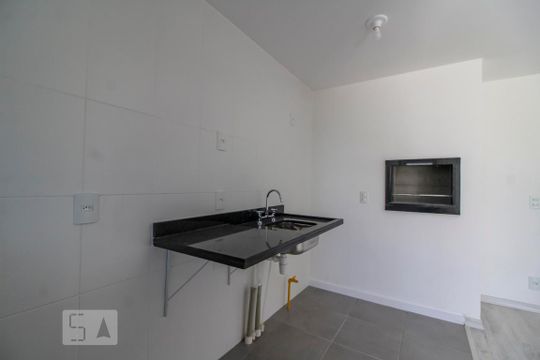 Cozinha de apartamento para alugar com 1 quarto, 42m² em Jardim do Salso, Porto Alegre