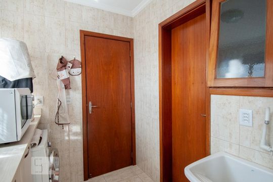 Área de Serviço de apartamento para alugar com 4 quartos, 270m² em Jardim Lindóia, Porto Alegre