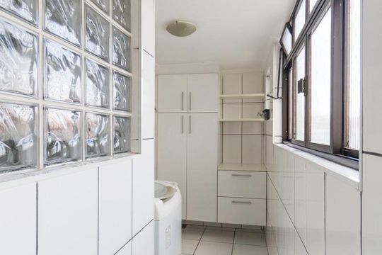 Área de Serviço de apartamento à venda com 2 quartos, 63m² em Indianópolis, São Paulo