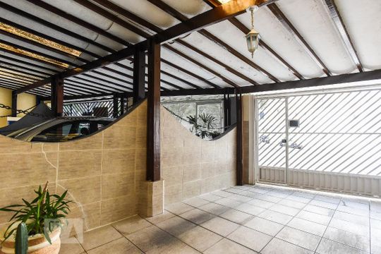 Garagem de casa à venda com 2 quartos, 97m² em Baeta Neves, São Bernardo do Campo