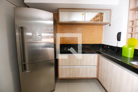 Cozinha de apartamento para alugar com 1 quarto, 56m² em Vila Tramontano, São Paulo
