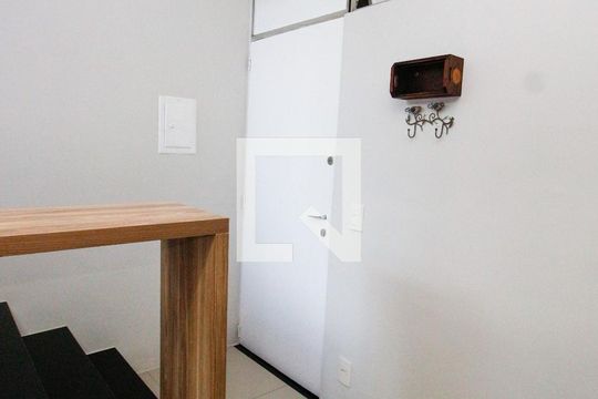 Cozinha de apartamento para alugar com 1 quarto, 56m² em Vila Tramontano, São Paulo