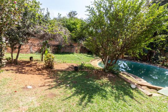 Quintal de casa à venda com 4 quartos, 500m² em Lapa, São Paulo