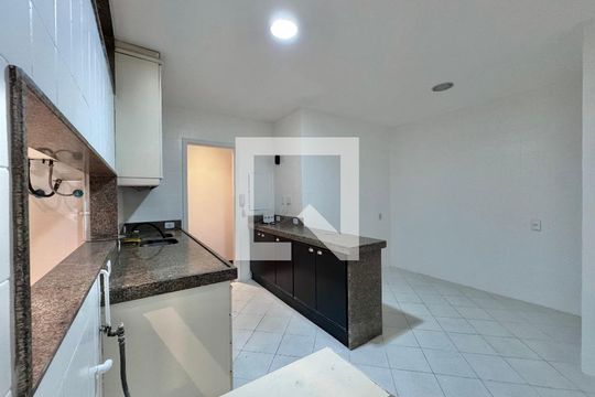 Cozinha de apartamento à venda com 3 quartos, 200m² em Recreio dos Bandeirantes, Rio de Janeiro