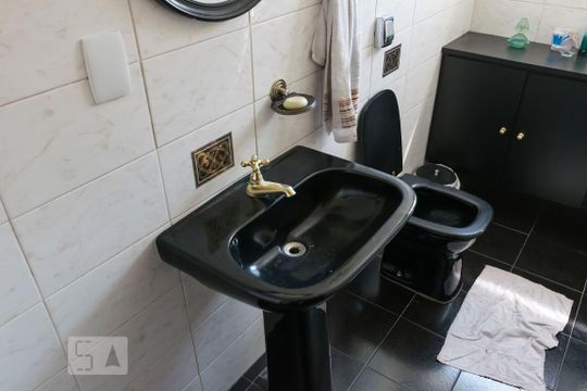 1o. Andar - Lavabo (Pia) de casa para alugar com 3 quartos, 210m² em Ipiranga, São Paulo