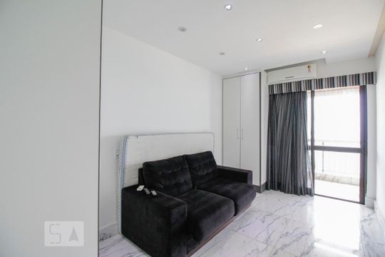 Quarto 2 de apartamento à venda com 3 quartos, 240m² em Barra da Tijuca, Rio de Janeiro