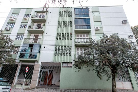 Fachada de apartamento para alugar com 3 quartos, 110m² em Azenha, Porto Alegre