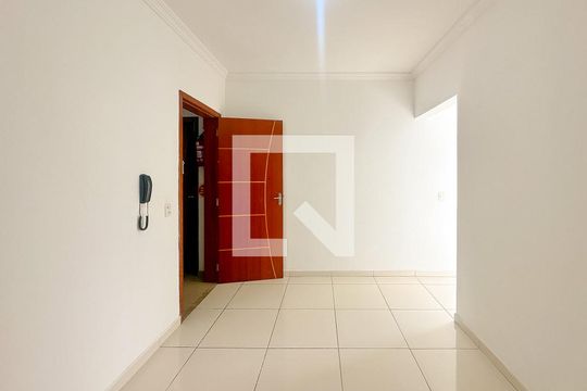 Sala de TV de apartamento para alugar com 2 quartos, 72m² em Ingleses do Rio Vermelho, Florianópolis