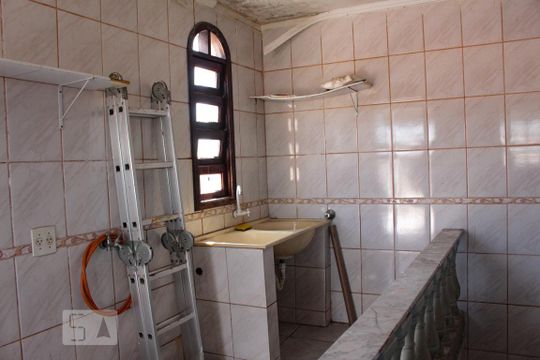 area de serviço de casa à venda com 3 quartos, 450m² em Jardim Guanca, São Paulo