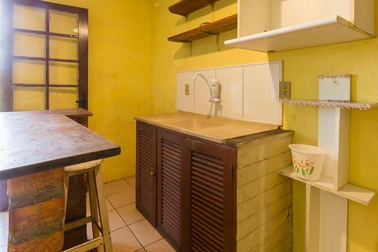 Cozinha de apartamento para alugar com 2 quartos, 70m² em Lagoa da Conceição, Florianópolis