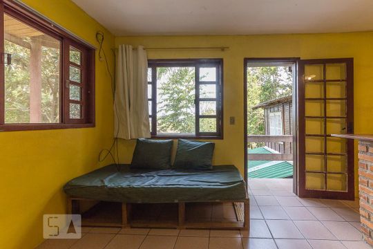 Sala de apartamento para alugar com 2 quartos, 70m² em Lagoa da Conceição, Florianópolis