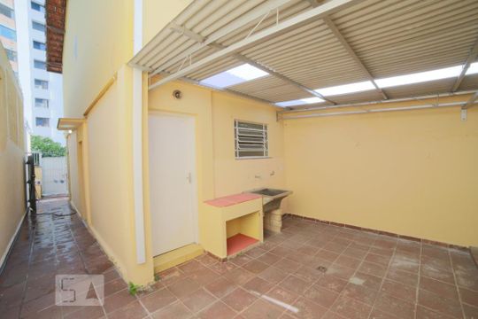 Quintal de casa à venda com 2 quartos, 74m² em Vila Congonhas, São Paulo