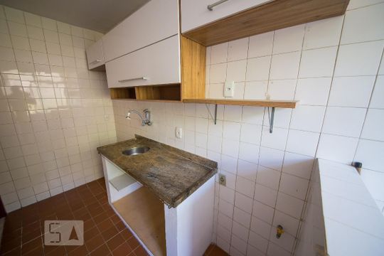 Cozinha de apartamento à venda com 2 quartos, 52m² em Fonseca, Niterói