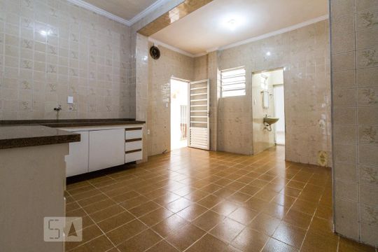 Cozinha  de casa à venda com 5 quartos, 250m² em Vila Canero, São Paulo