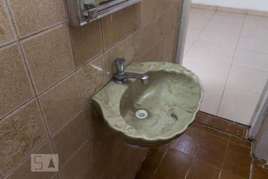 Pia do Lavabo  de casa à venda com 5 quartos, 250m² em Vila Canero, São Paulo