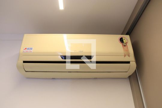 Suíte de apartamento para alugar com 1 quarto, 38m² em Jardim Goiás, Goiânia