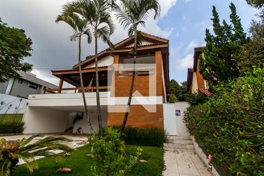 Garagem de casa de condomínio para alugar com 4 quartos, 350m² em Alphaville, Santana de Parnaíba