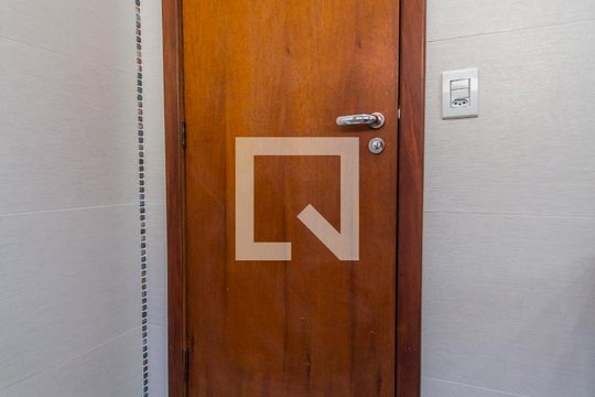 Banheiro de casa de condomínio para alugar com 4 quartos, 350m² em Alphaville, Santana de Parnaíba