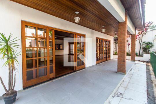 Varanda de casa de condomínio para alugar com 4 quartos, 350m² em Alphaville, Santana de Parnaíba