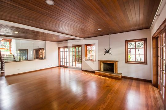 Casa de Condomínio para alugar com 4 quartos, 350m² em Alphaville, Santana de Parnaíba