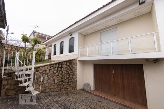 Fachada de casa para alugar com 4 quartos, 1200m² em Vila Celeste, São Paulo