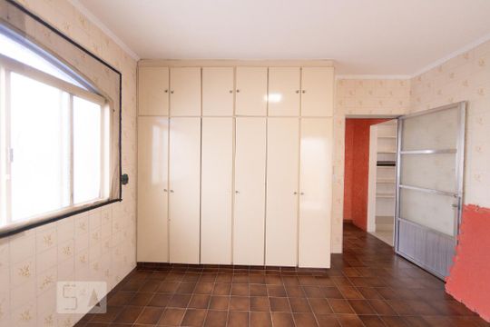 Área de Serviço de casa para alugar com 4 quartos, 1200m² em Vila Celeste, São Paulo